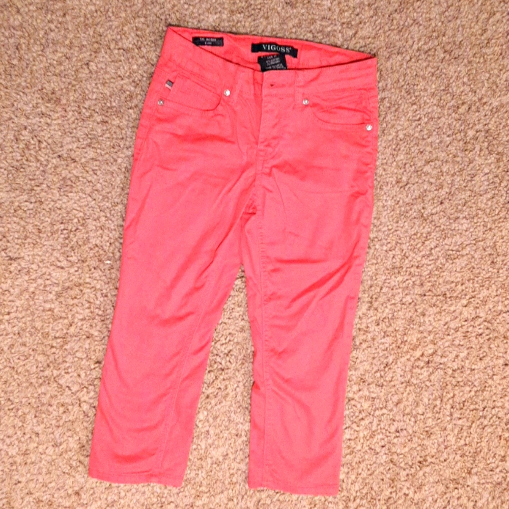 Pink capri medium waisted pants